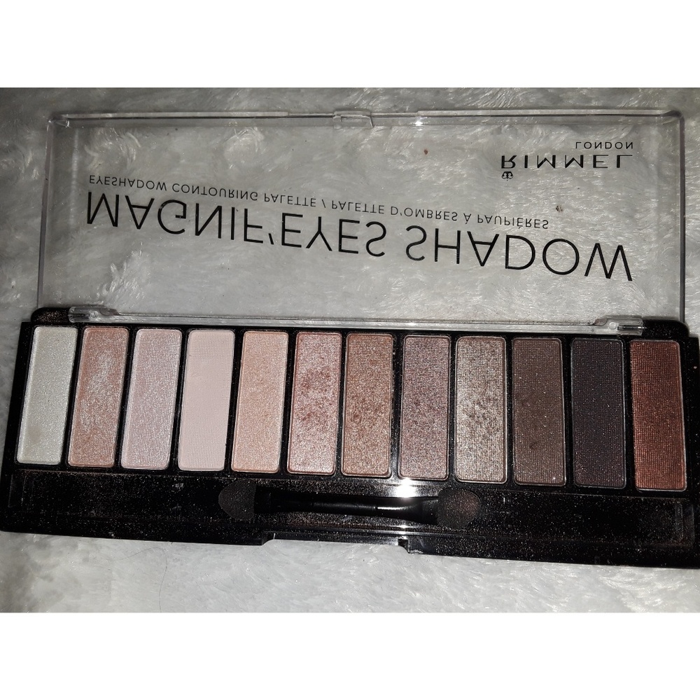 Rimmel nude eyeshadow palette